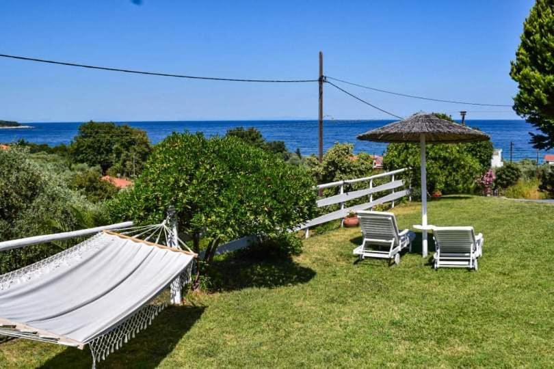 Kinira Beach Hotel Esterno foto