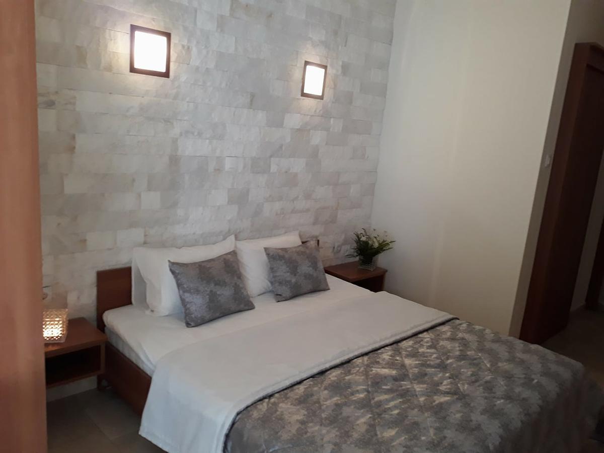 Kinira Beach Hotel Esterno foto