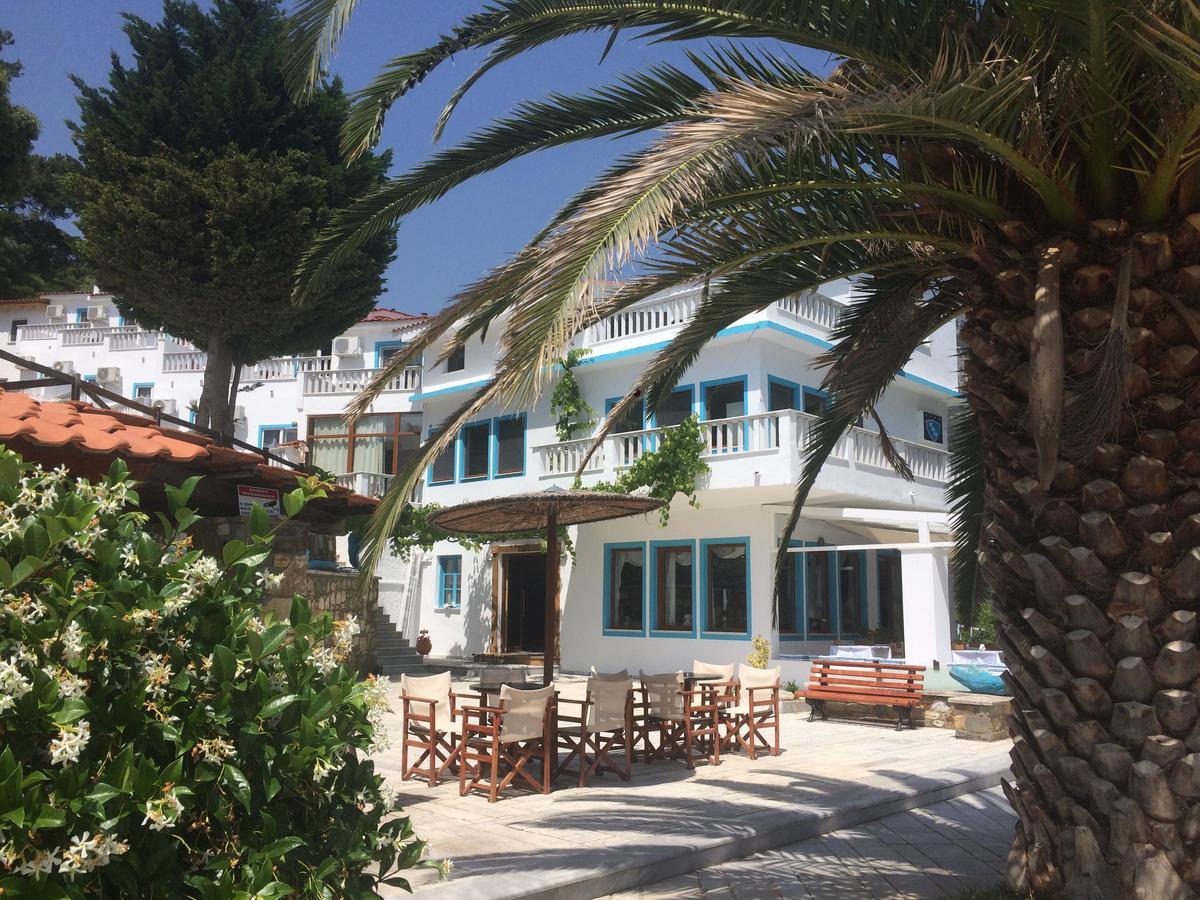 Kinira Beach Hotel Esterno foto