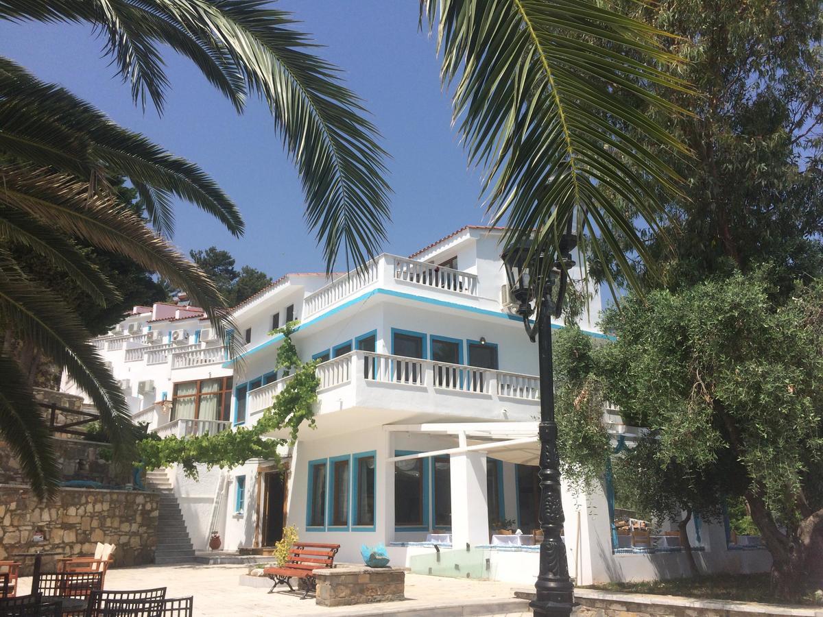 Kinira Beach Hotel Esterno foto